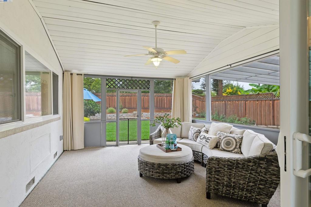 SHADOWBROOK - Residential