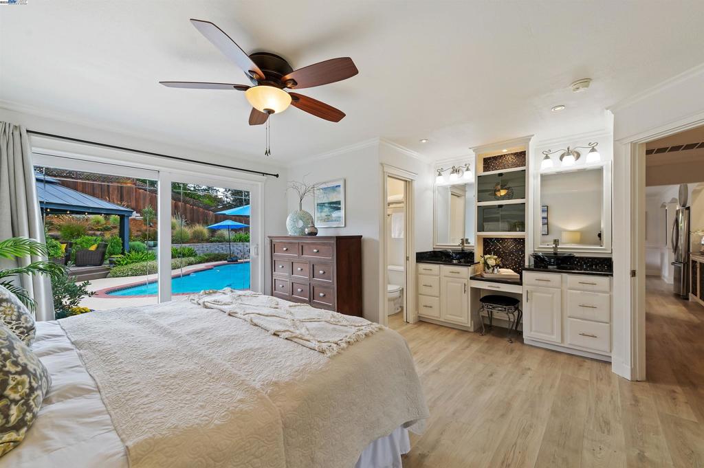 SHADOWBROOK - Residential