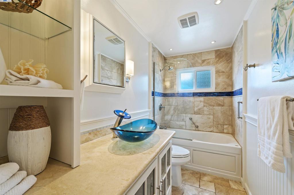 SHADOWBROOK - Residential