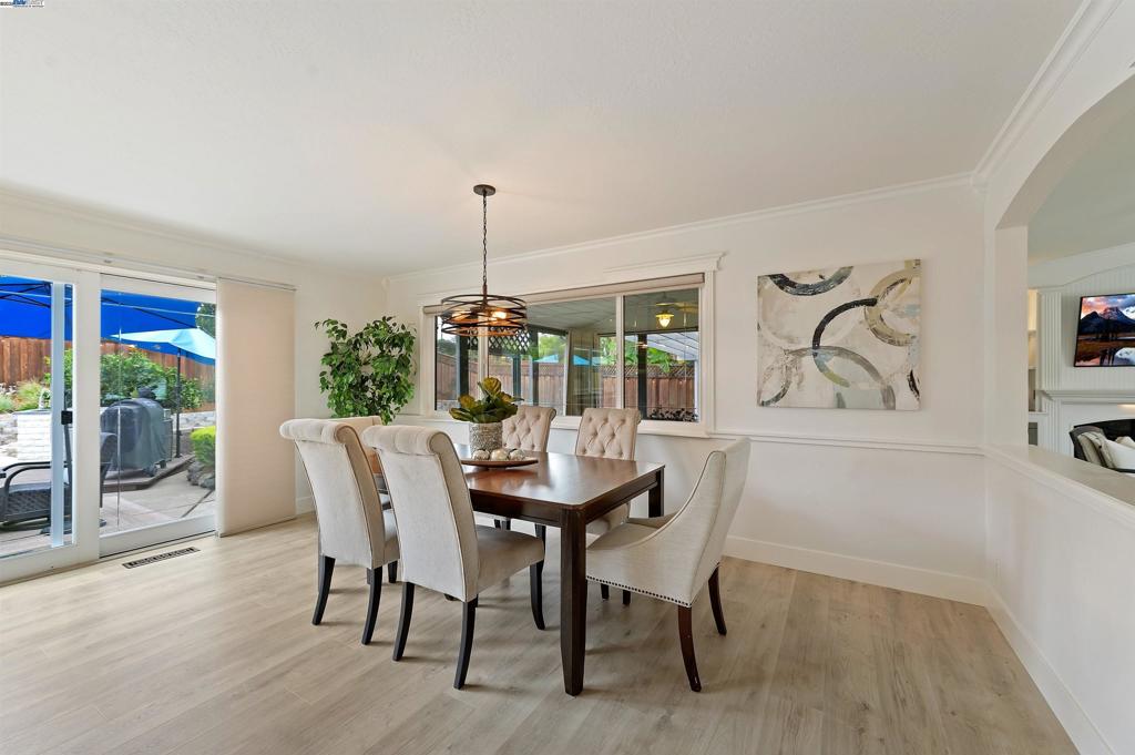 SHADOWBROOK - Residential
