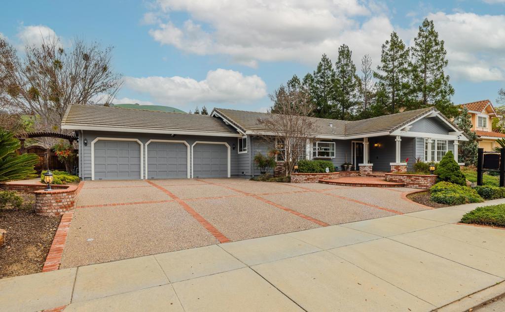 3463 Meadowlands Ln Ln, San Jose CA 95135
