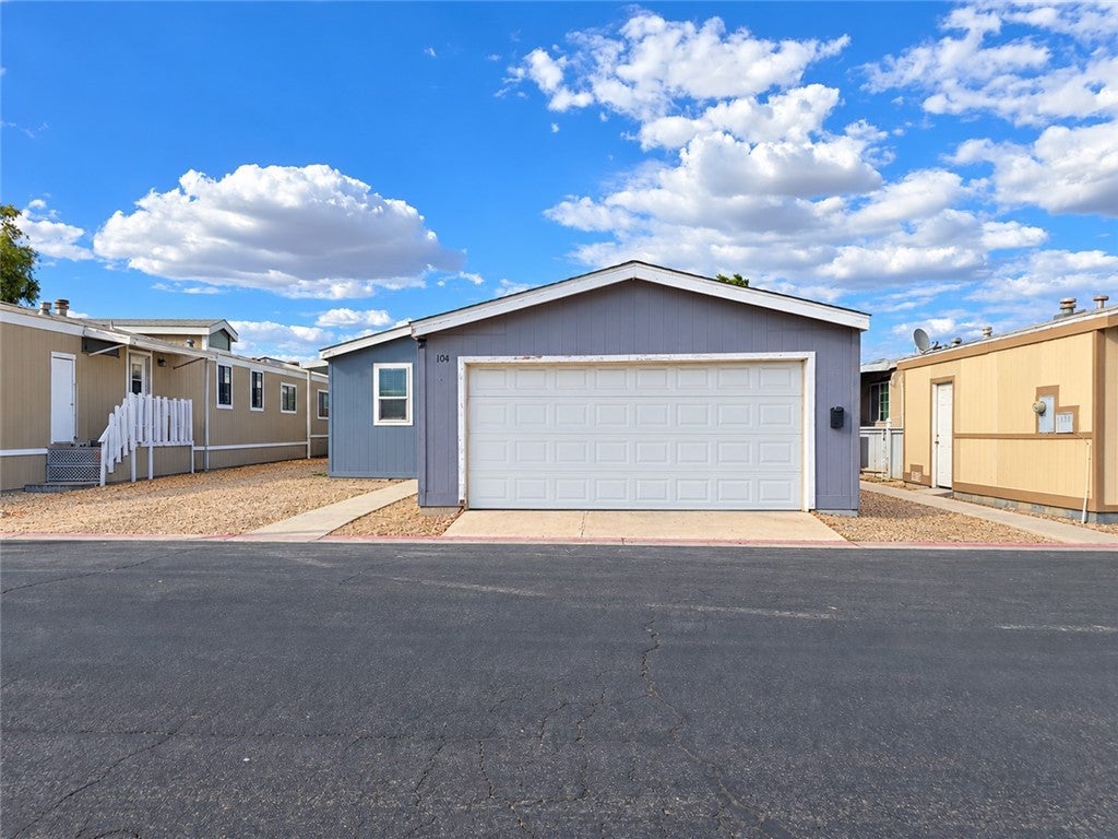 80 E Dawes Street 104