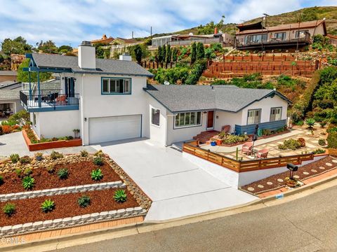 Photo of 505 Briarwood Terrace, Ventura, CA 93001 (MLS # V1-33196)