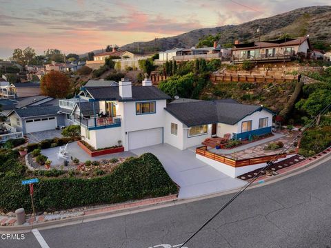 Photo of 505 Briarwood Terrace, Ventura, CA 93001 (MLS # V1-33196)
