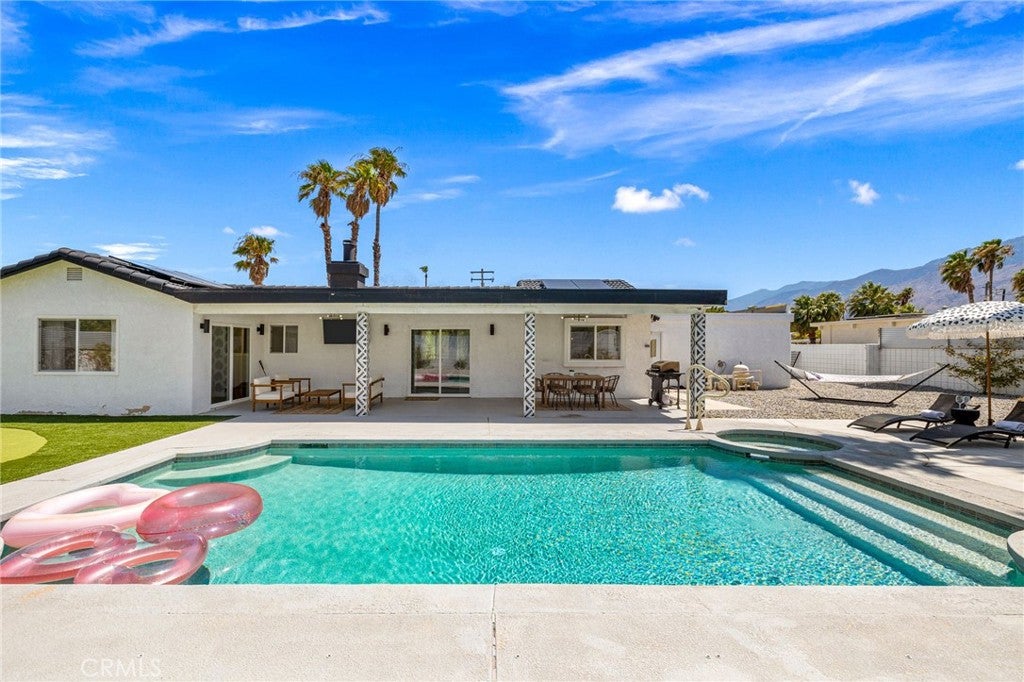 3030 E Vincentia