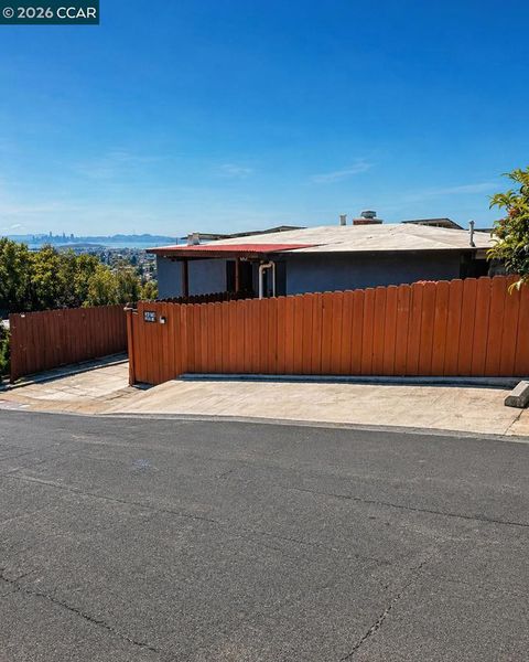 Photo of 1531 Bayo Vista Ave Ave, San Pablo, CA 94806 (MLS # 41132564)