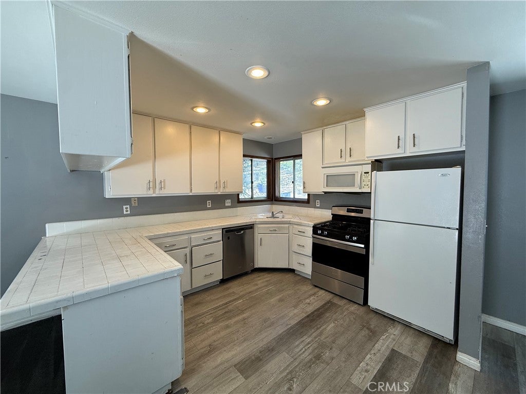 333 La Casita Dr