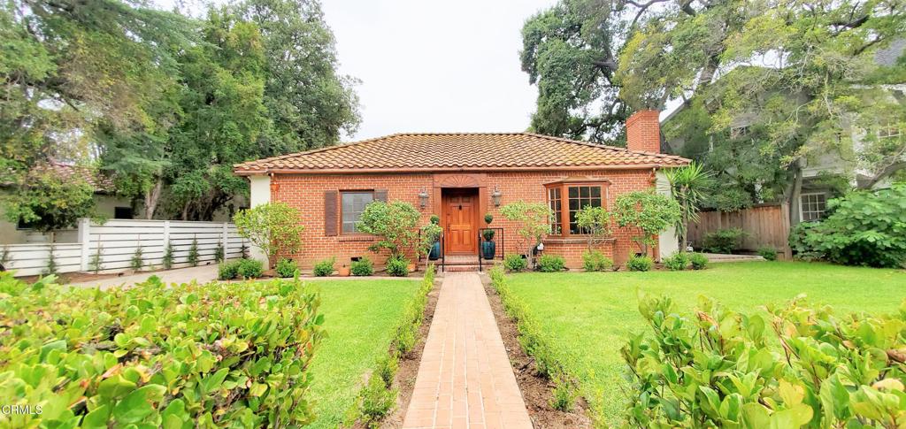 Move in READY! Don't miss this beautifully maintained 3 beds and 2 baths HOME! In the heart of Pasadena close to Langham hotel. This home offers both comfort and convenience with it's private backyard and garage.