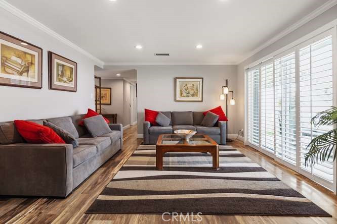2919 E Landen