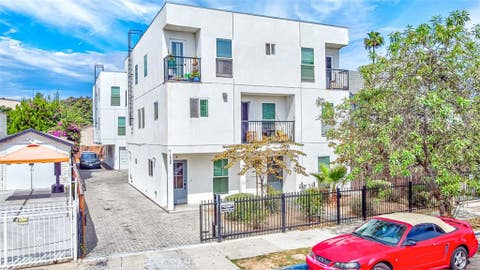 Photo of 1869 W 24th Street, Los Angeles, CA 90018 (MLS # PW26126756)