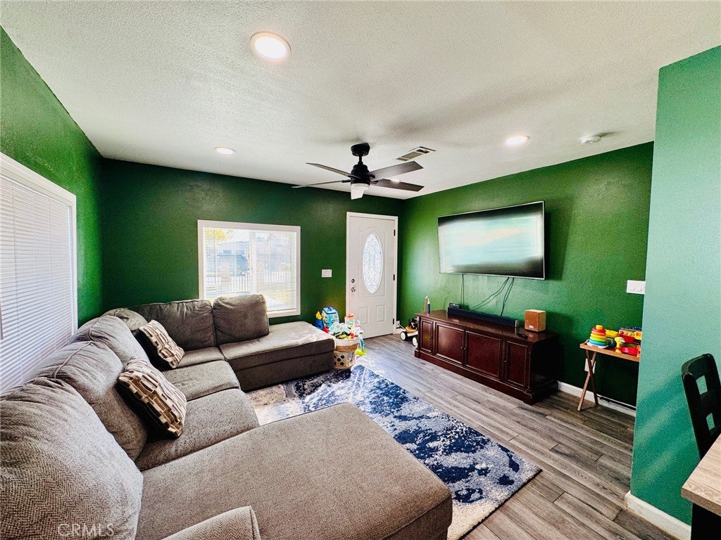 608 Belle
