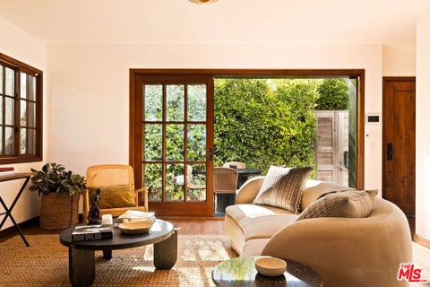 Photo of 2504 Ocean Avenue, Venice, CA 90291 (MLS # 26102255)