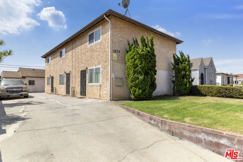 Photo of 1524 W 81st Street, Los Angeles, CA 90047 (MLS # 26871491)