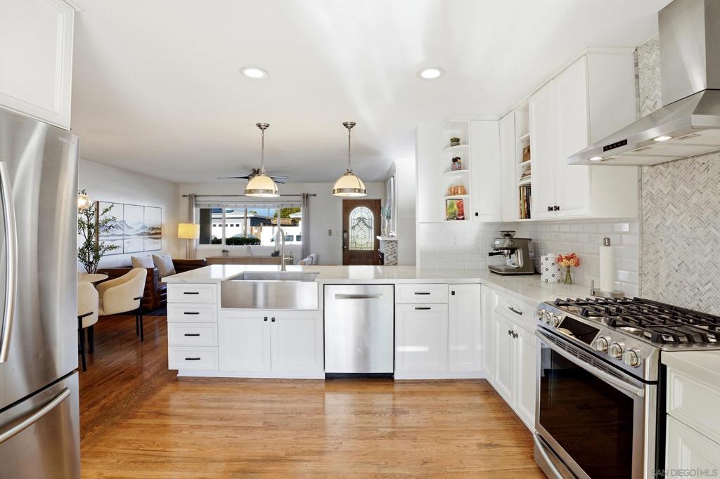 5198 Bocaw Pl Pl, San Diego CA 92115