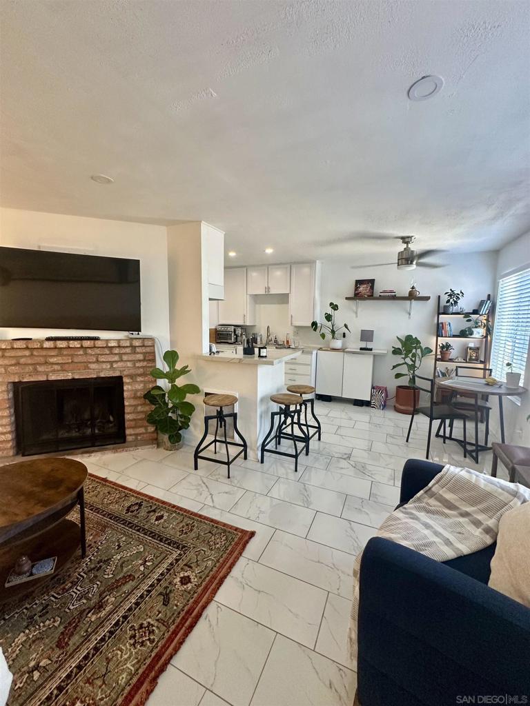 4185 Louisiana 3