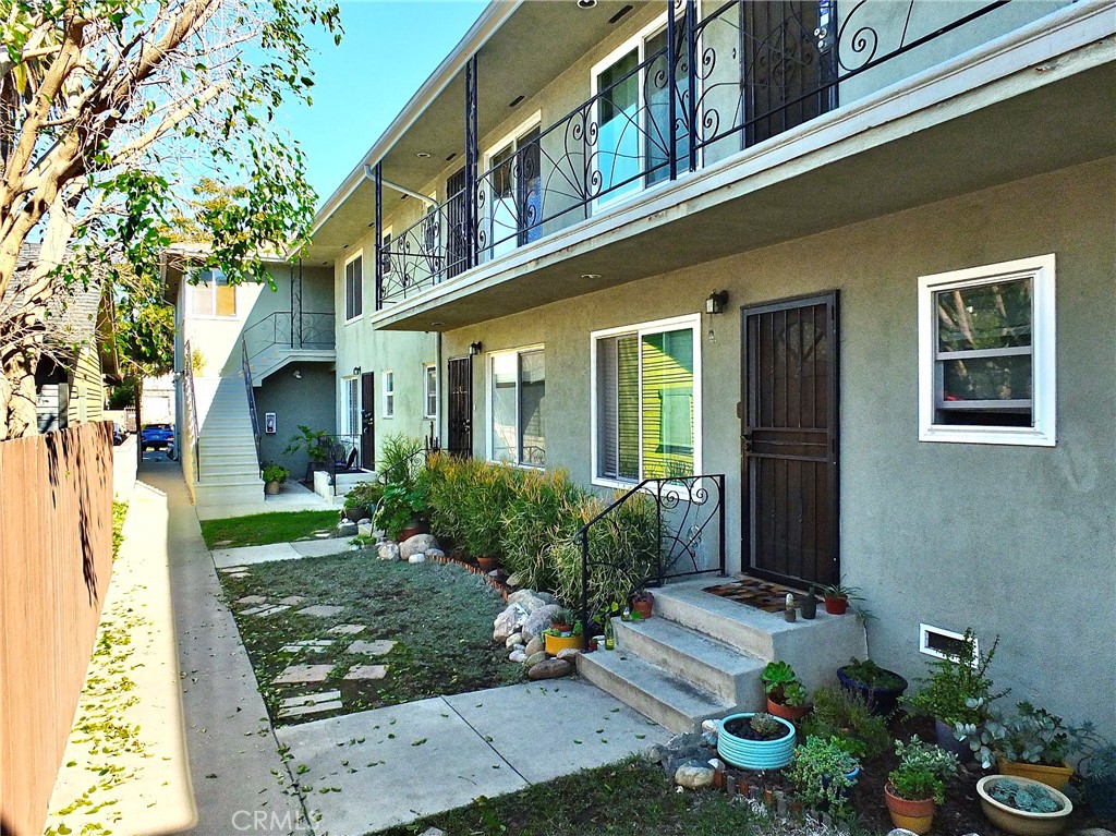 1808 E Appleton 7