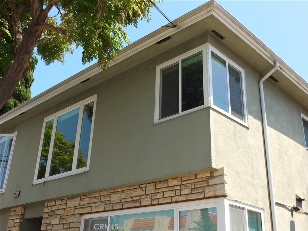 1808 E Appleton 7