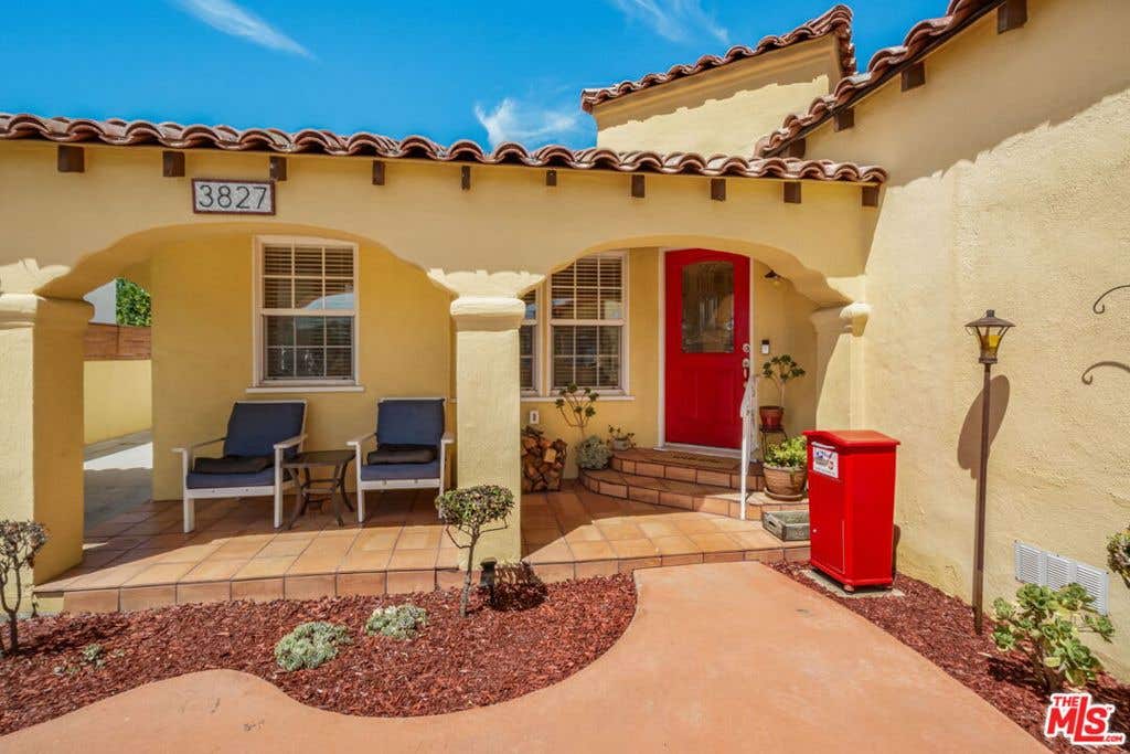 Photo of 3827 Olmsted Avenue, Los Angeles, CA 90008 (MLS # 26865965)