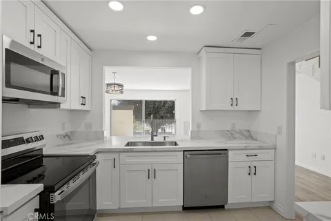 MLS: OC26071145