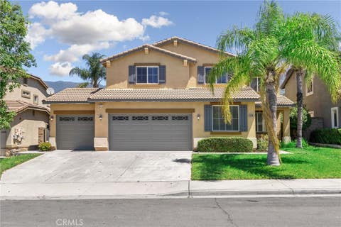 Photo of 15446 Buchanan LN, Fontana, CA 92336 (MLS # CV26146479)