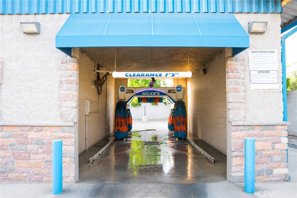 1220 W Houston