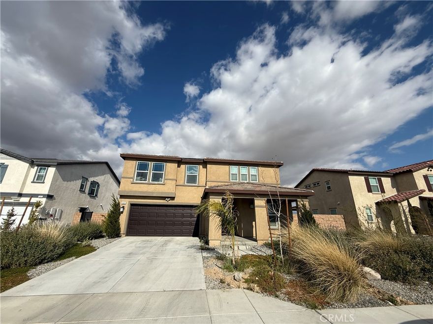 ?



For Lease – 11601 Halter, Apple Valley, CA



Beautiful and spacious 4-bedroom, 3-bathroom single-family home with 2,221 square feet of living space, located in a quiet and desirable neighborhood of Apple Valley. This well-maintained property features an open floor plan with a bright living area, a modern kitchen with plenty of counter space, and a cozy dining area perfect for family gatherings.



The primary suite includes a large walk-in closet and a private bathroom with dual sinks and a soaking tub. Additional bedrooms are generously sized and ideal for family or guests.



Enjoy a large fenced backyard — perfect for outdoor entertaining or pets — plus an attached 2-car garage and convenient indoor laundry.



Rent: $2,600/month

Lease Term: 12 months minimum

Tenant pays utilities. Pets are welcome. The house has solar system.



Don’t miss this opportunity to live in one of Apple Valley’s most peaceful residential areas. Schedule your private showing today!