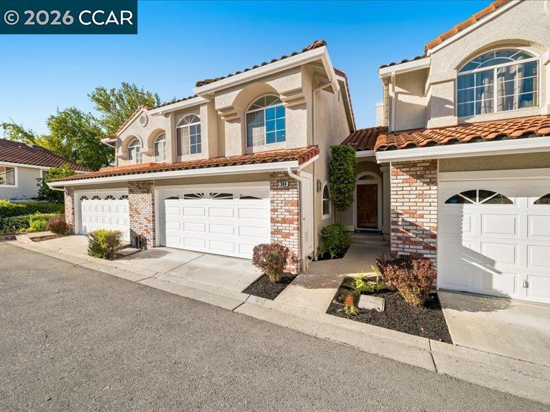 384 Bellflower Ct