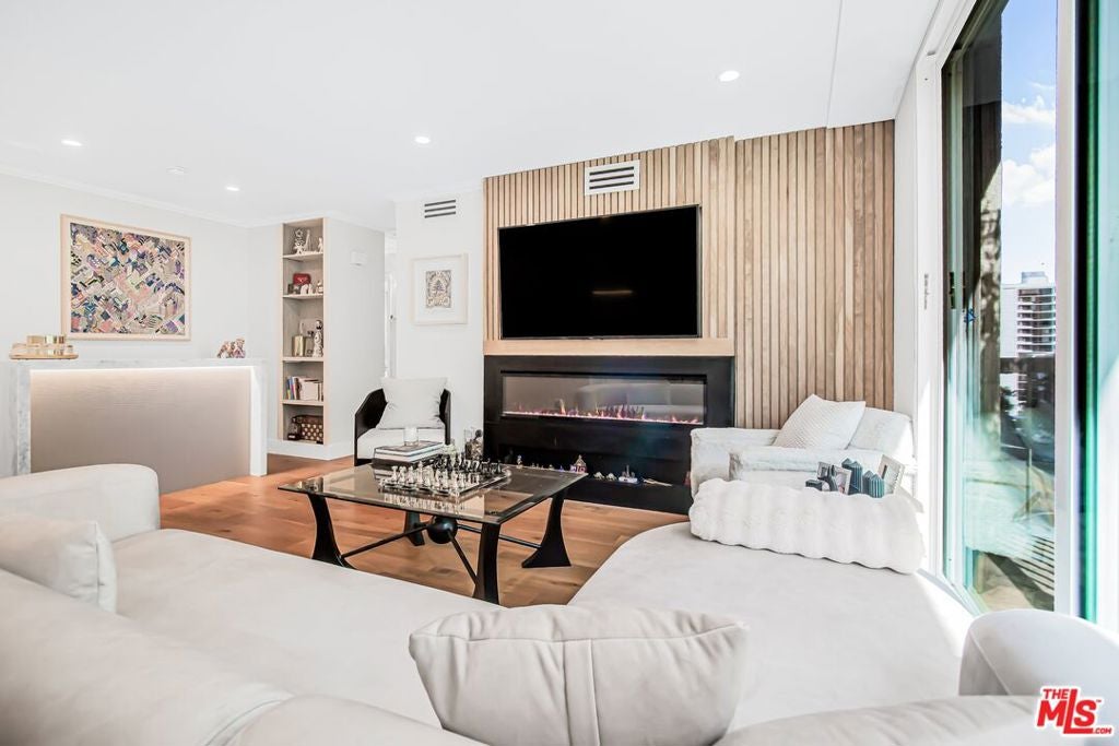 Photo of 10751 Wilshire Boulevard #801, Los Angeles, CA 90024 (MLS # 26993563)
