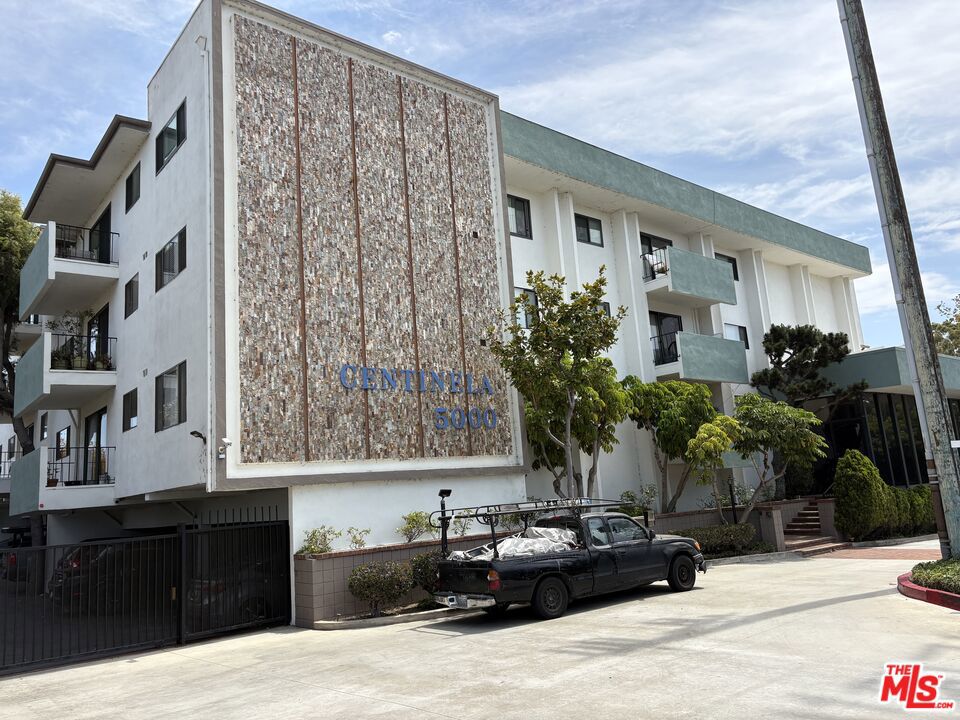 5000 S Centinela Avenue 214, Los Angeles CA 90066