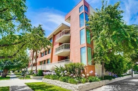 Photo of 14521 Benefit Street #306, Sherman Oaks, CA 91403 (MLS # SR26028434)