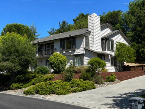 Photo of 23005 Standing Oak Court, Cupertino, CA 95014 (MLS # ML82054927)