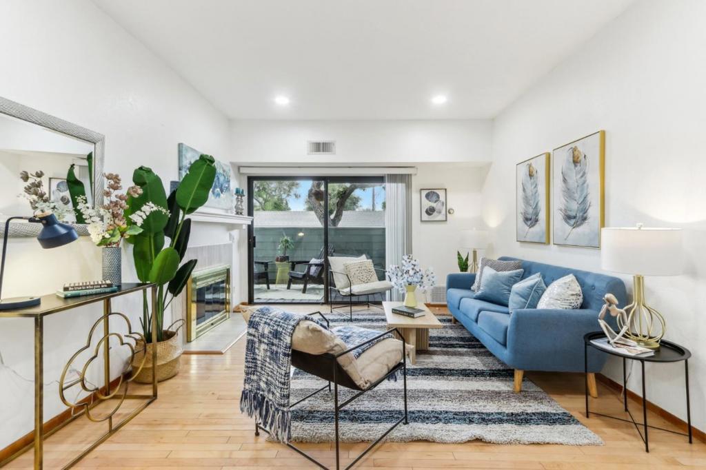 37248 Meadowbrook 103