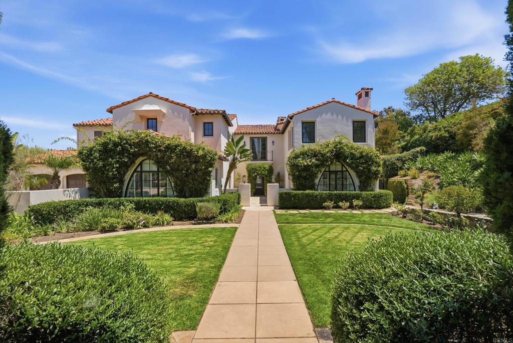 6152 Avenida Del Duque