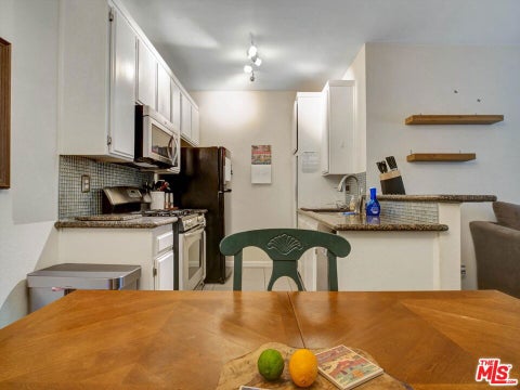 Tiny photo for 110 Maegan Place #2, Thousand Oaks, CA 91362 (MLS # 26103061)