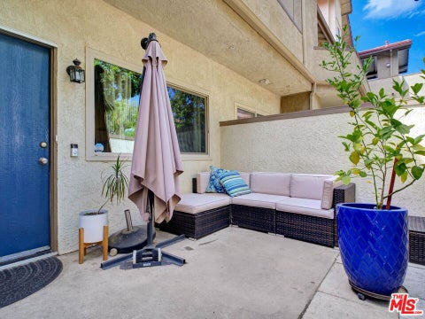 Tiny photo for 110 Maegan Place #2, Thousand Oaks, CA 91362 (MLS # 26103061)