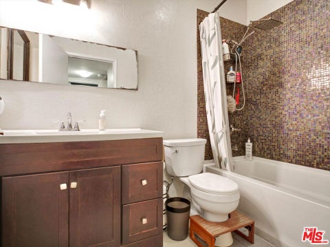 Tiny photo for 110 Maegan Place #2, Thousand Oaks, CA 91362 (MLS # 26103061)