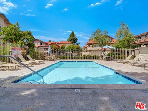 Tiny photo for 110 Maegan Place #2, Thousand Oaks, CA 91362 (MLS # 26103061)