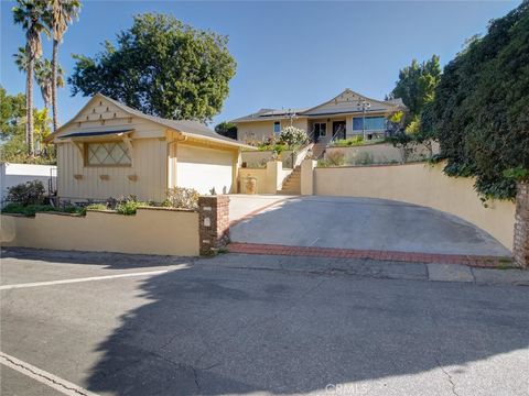 Photo of 4148 Camino De La Cumbre, Sherman Oaks, CA 91423 (MLS # PW26036193)