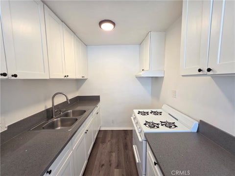 Photo of 252 E 79th ST, Los Angeles, CA 90003 (MLS # SR26158300)