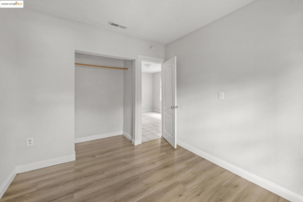 EAST OAKLAND - Residential Income