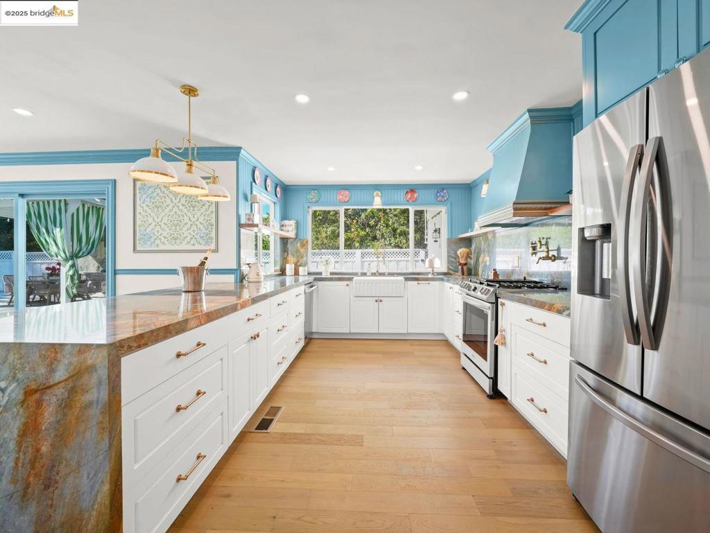 COLLEGE PARK - Residential