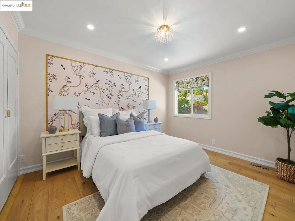 COLLEGE PARK - Residential