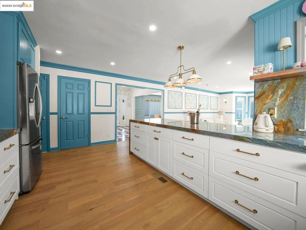 COLLEGE PARK - Residential