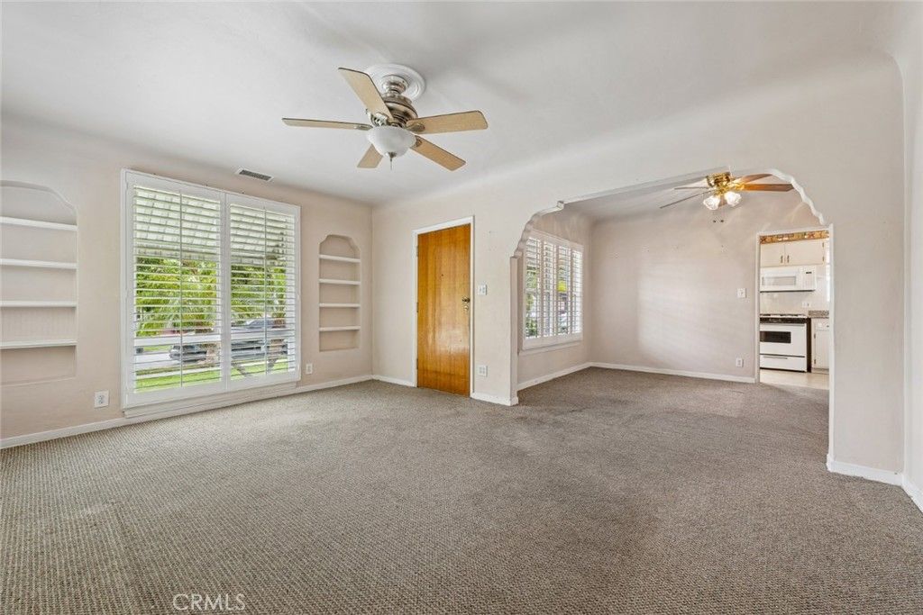 Photo of 423 Raymond Avenue, Glendale, CA 91201 (MLS # BB26085238)