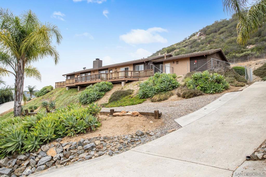 295 Arnold Way