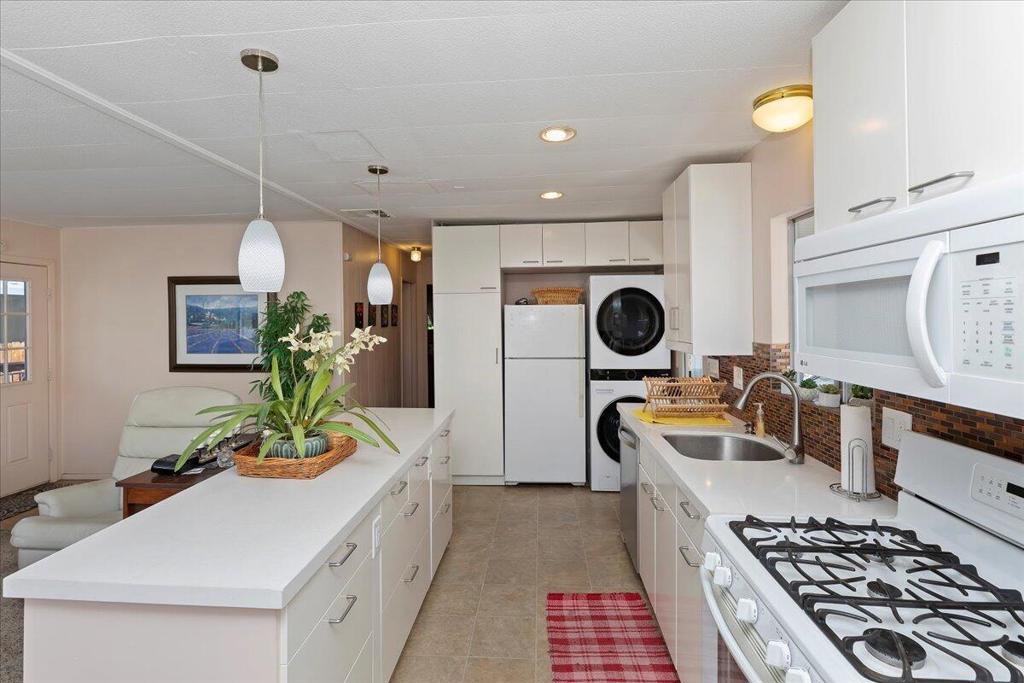 Ramon Mobile Park - Manufactured In Park