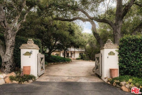 Photo of 605 San Ysidro Road, Santa Barbara, CA 93108 (MLS # 26995223)