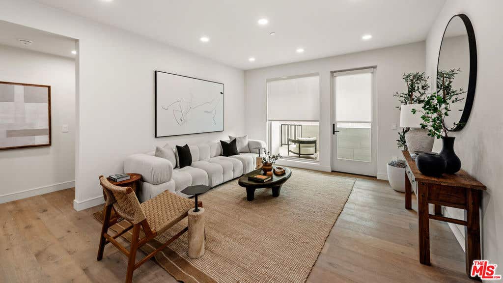 Photo of 505 S Barrington Avenue #208, Los Angeles, CA 90049 (MLS # 26842051)