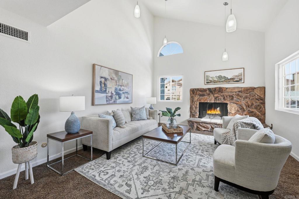 Properties 3 946 Fuchsia Lane