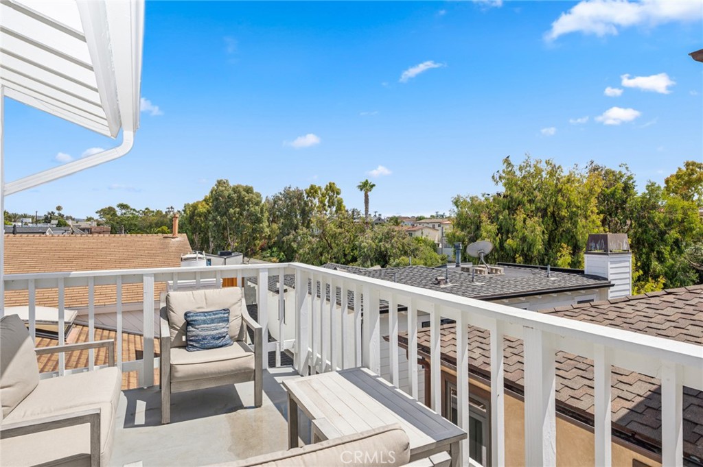 Corona del Mar South of PCH (CDMS) - Residential Lease